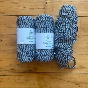 💙 Bundle of 3 Skeins of Hobbii Friends Ribbon